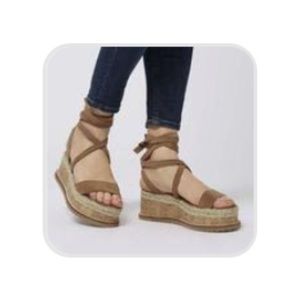 crisscross strappy espadrille platform sandals